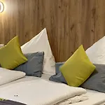 Hotel Business Boardinghouse Augsburg, Zentral, Ruhig & Mit Parkplatz