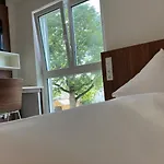 Hotel Business Boardinghouse Augsburg, Zentral, Ruhig & Mit Parkplatz Augusta