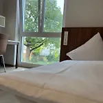 Business Boardinghouse Augsburg, Zentral, Ruhig & Mit Parkplatz 3*