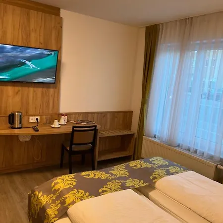 Business Boardinghouse Augsburg, Zentral, Ruhig & Mit Parkplatz אוגסבורג