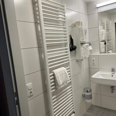 Business Boardinghouse Augsburg, Zentral, Ruhig & Mit Parkplatz 3*
