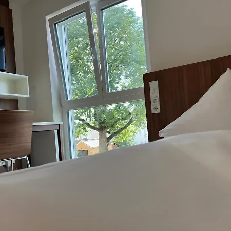 מלון Business Boardinghouse Augsburg, Zentral, Ruhig & Mit Parkplatz אוגסבורג
