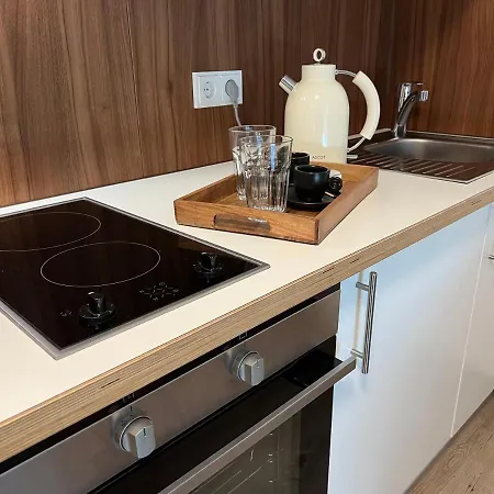 Business Boardinghouse Augsburg, Zentral, Ruhig & Mit Parkplatz Отель 3*