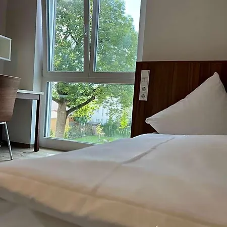 Отель Business Boardinghouse Augsburg, Zentral, Ruhig & Mit Parkplatz Аугсбург