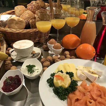 מלון Business Boardinghouse Augsburg, Zentral, Ruhig & Mit Parkplatz 3*