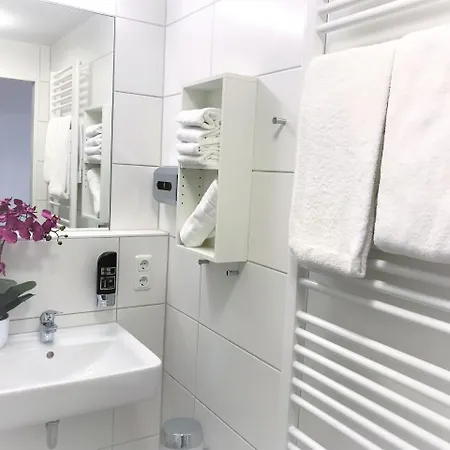 Business Boardinghouse Augsburg, Zentral, Ruhig & Mit Parkplatz אוגסבורג